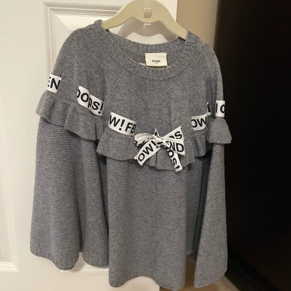 GORGEOUS! SOLD OUT!!!  Fendi Girl's Cape with Ribbon - Picture 4 of 7